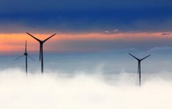 https://www.kurzwind.com/wp-content/uploads/2021/02/windrader-wind-power-fichtelberg-wind-park-250x158.jpg